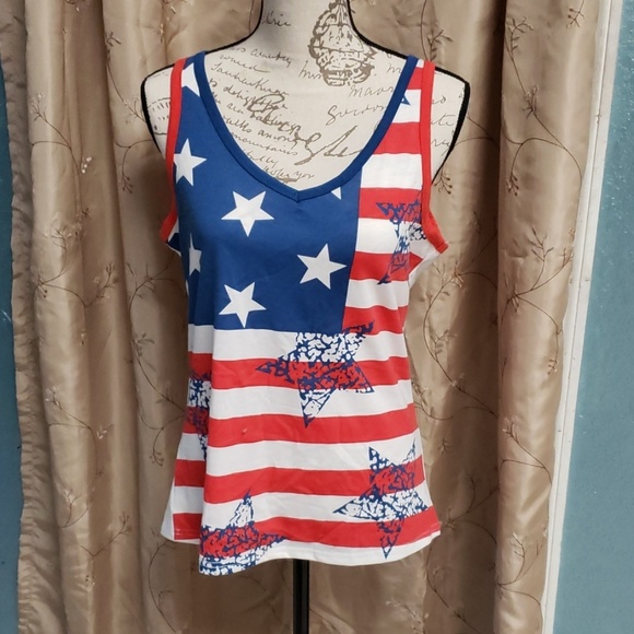 Tops - Picture 5 of 6